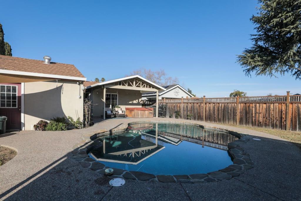 1150 Shamrock Drive Property Photo 15