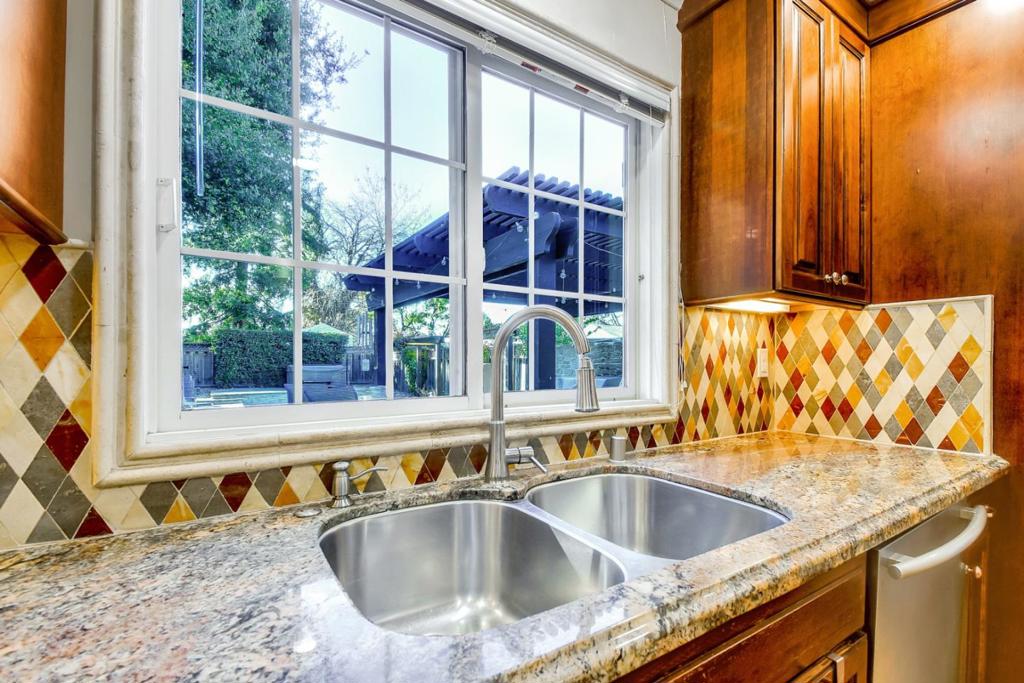 433 Daniel Way Property Photo 13