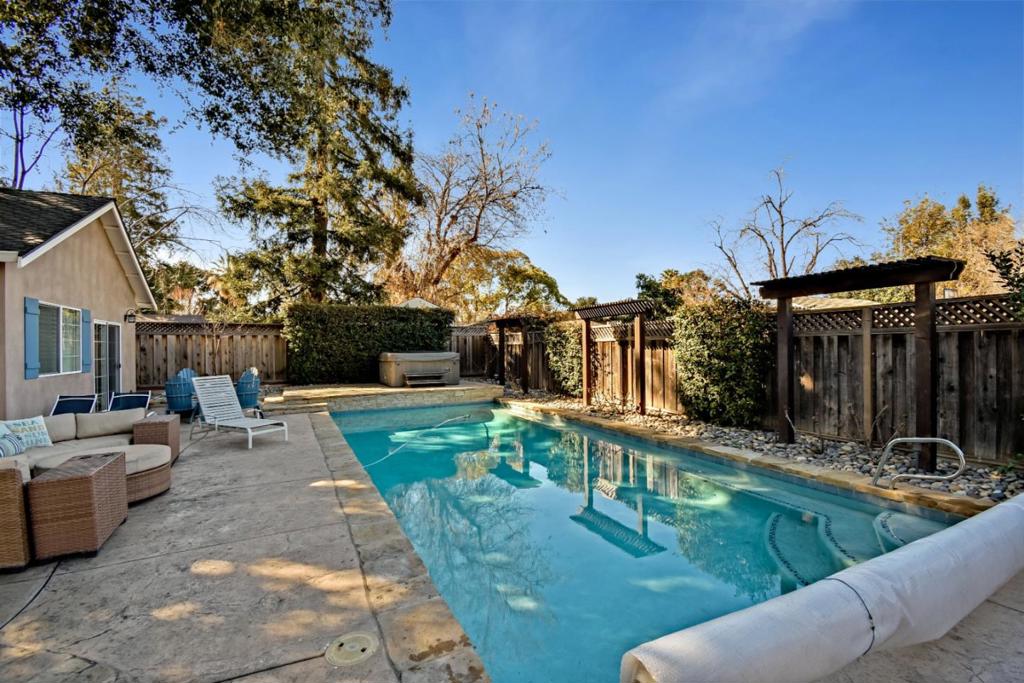 433 Daniel Way Property Photo 39