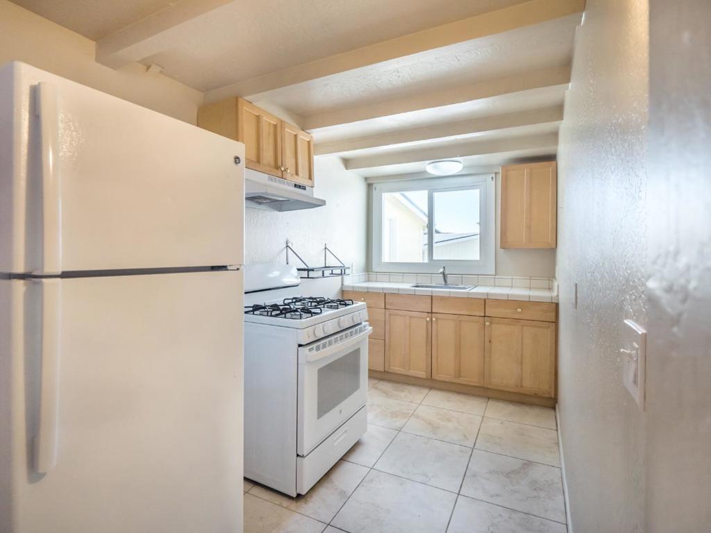 215217 Roberts Street Property Photo 19