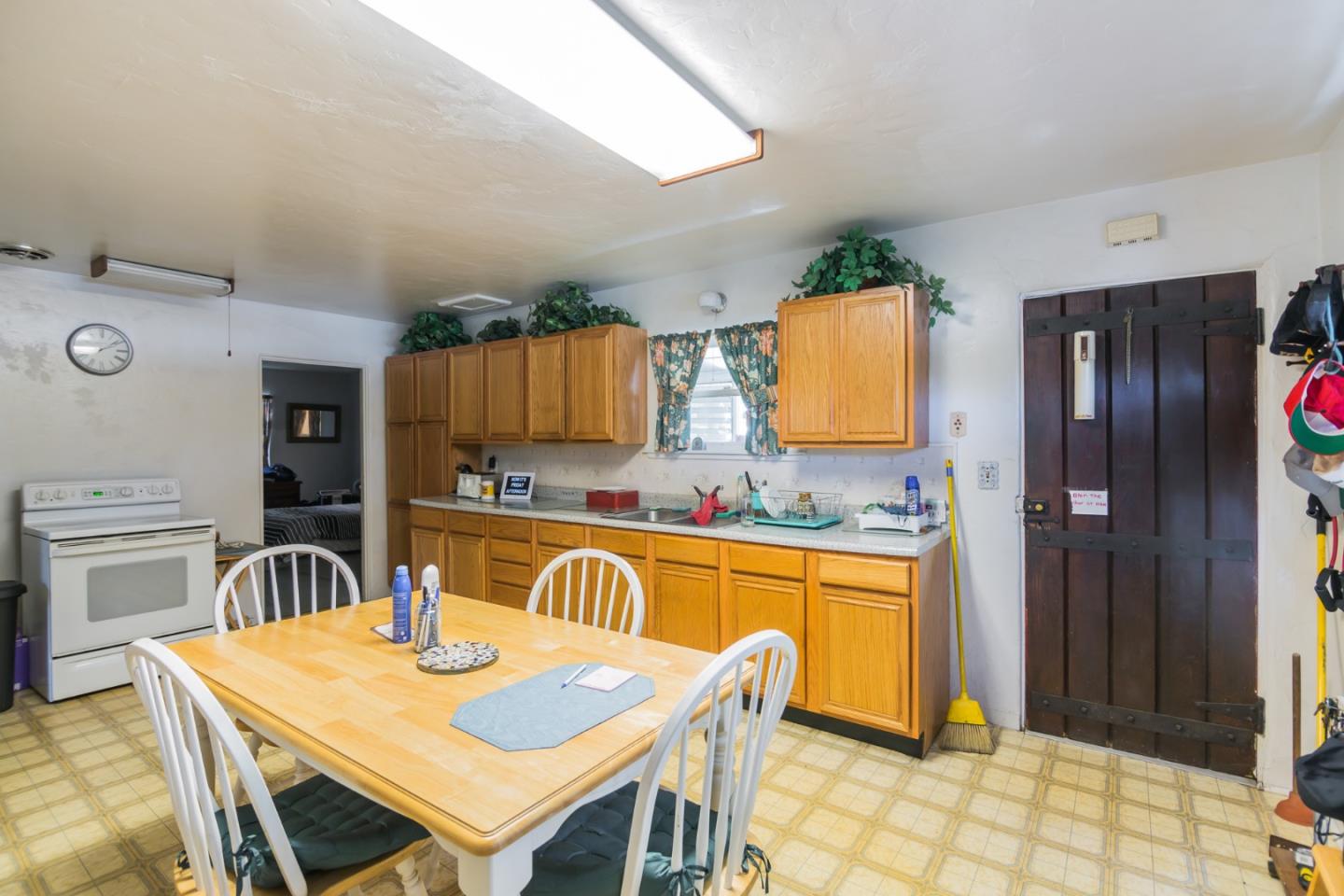 5035 Soquel Drive Property Photo 5