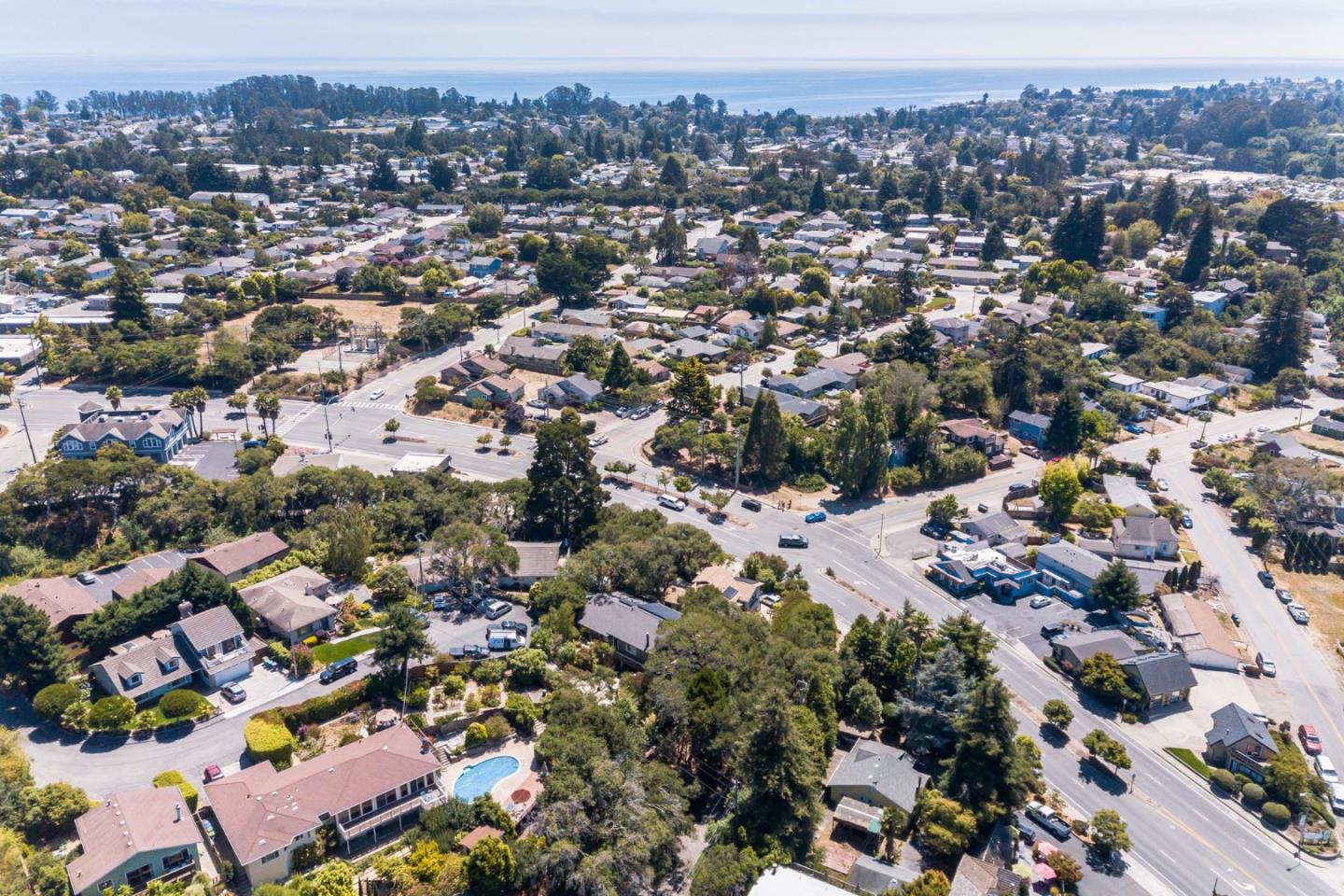 5035 Soquel Drive Property Photo 18