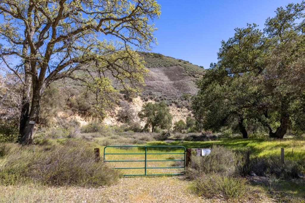 43515 Carmel Valley Road Property Photo 4