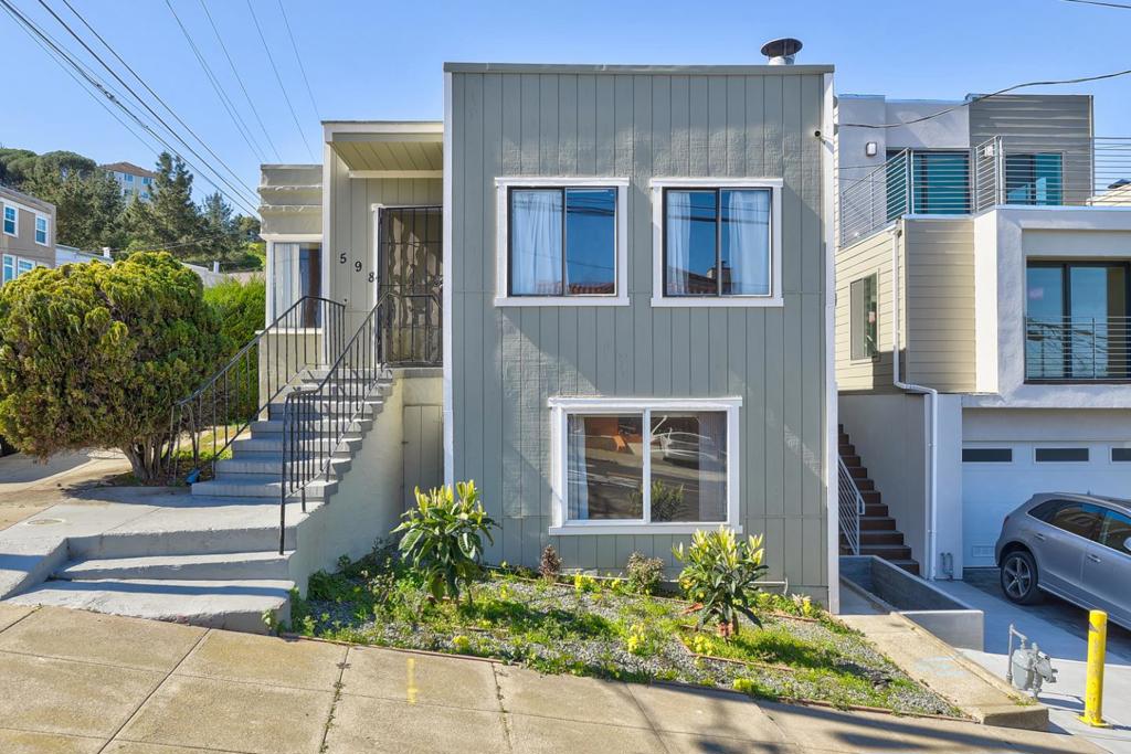 598 Crocker Avenue Property Photo 2