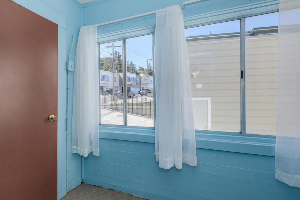598 Crocker Avenue Property Photo 11