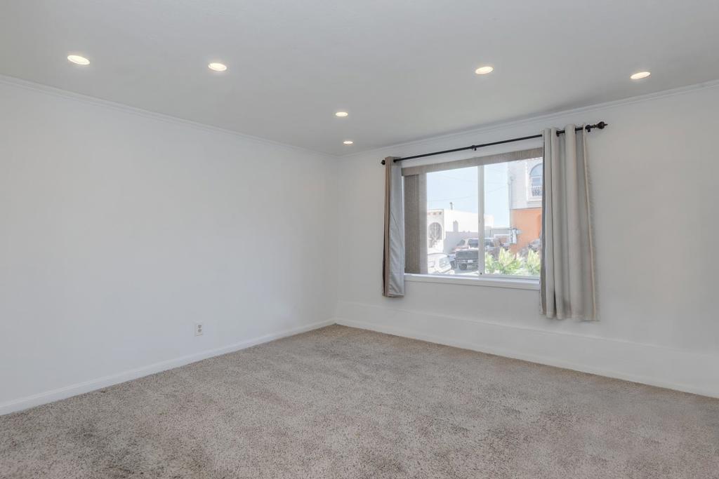 598 Crocker Avenue Property Photo 16