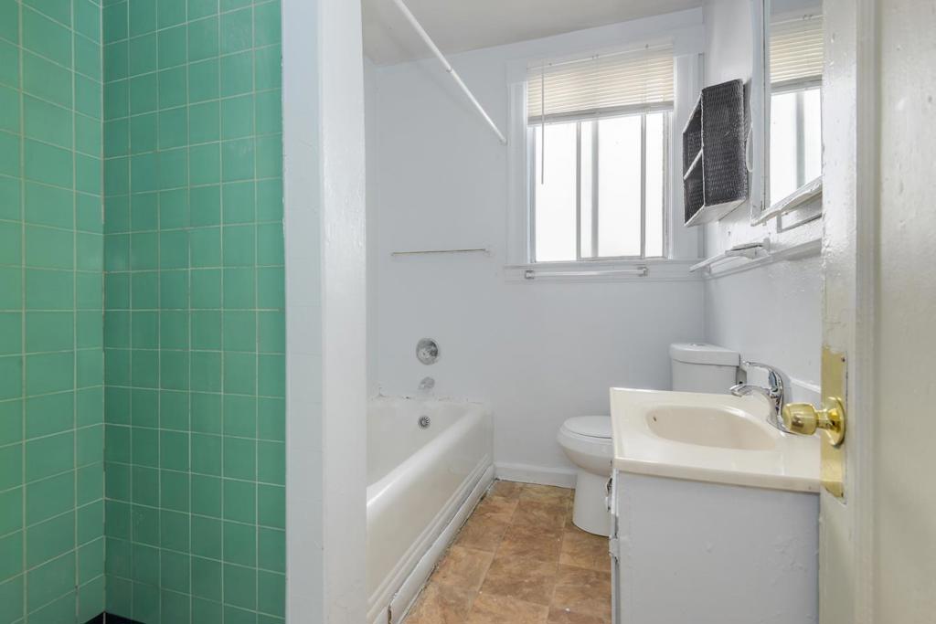598 Crocker Avenue Property Photo 20