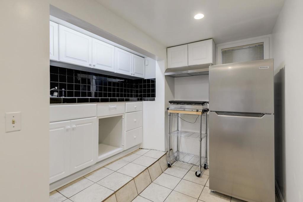 598 Crocker Avenue Property Photo 27