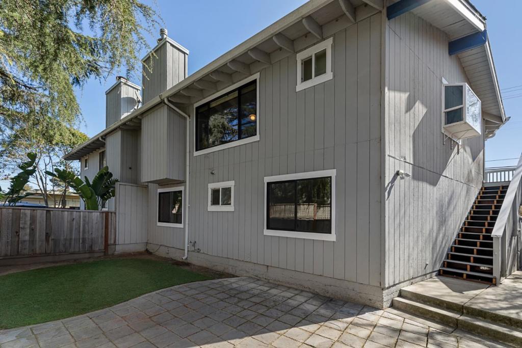 1069 7th Avenue Property Photo 24