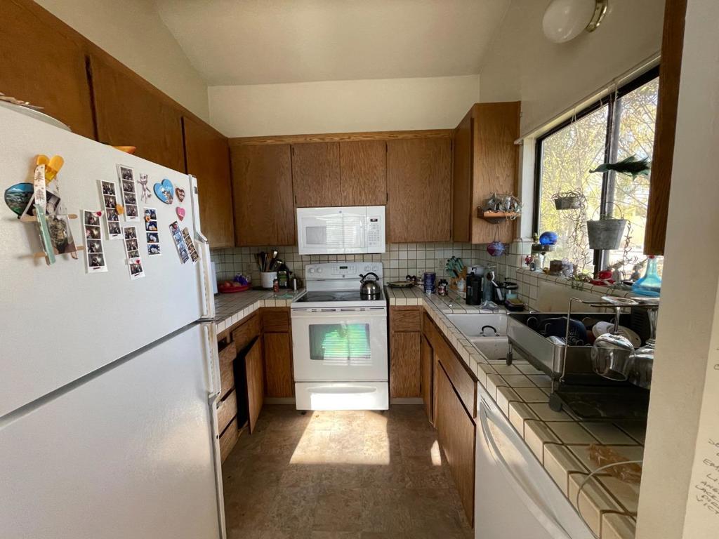 1069 7th Avenue Property Photo 32