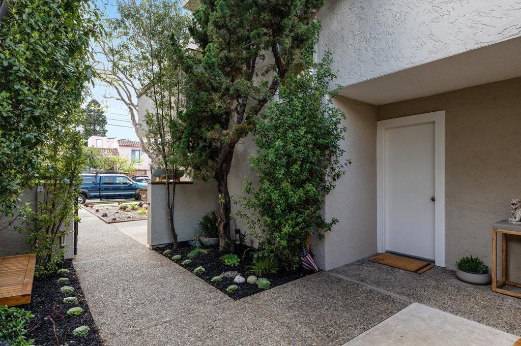 1727 Gum Street Property Photo 7