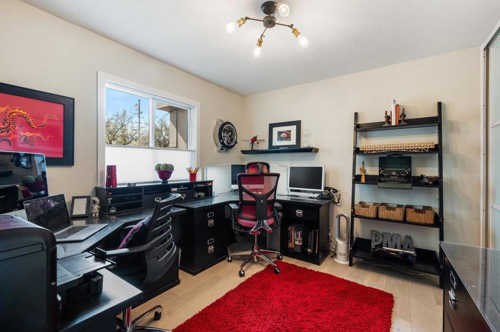 1727 Gum Street Property Photo 32