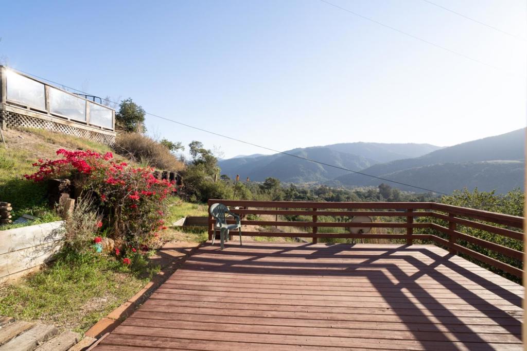 451 Laureles Grade Road Property Photo 3