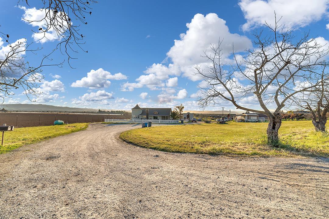 ML81884290 Property Photo 3