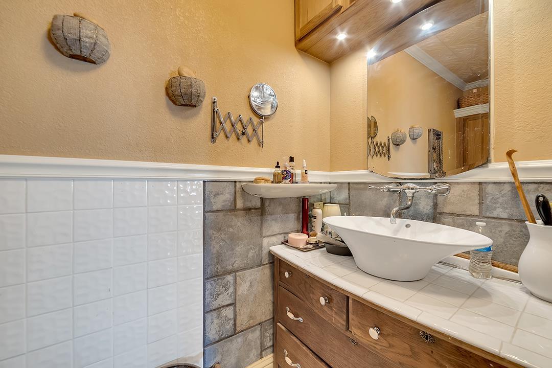 ML81884290 Property Photo 11