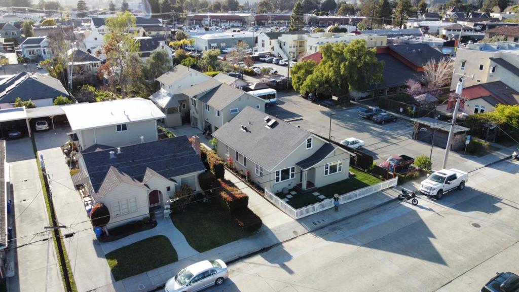 1031 Cayuga Street Property Photo 3