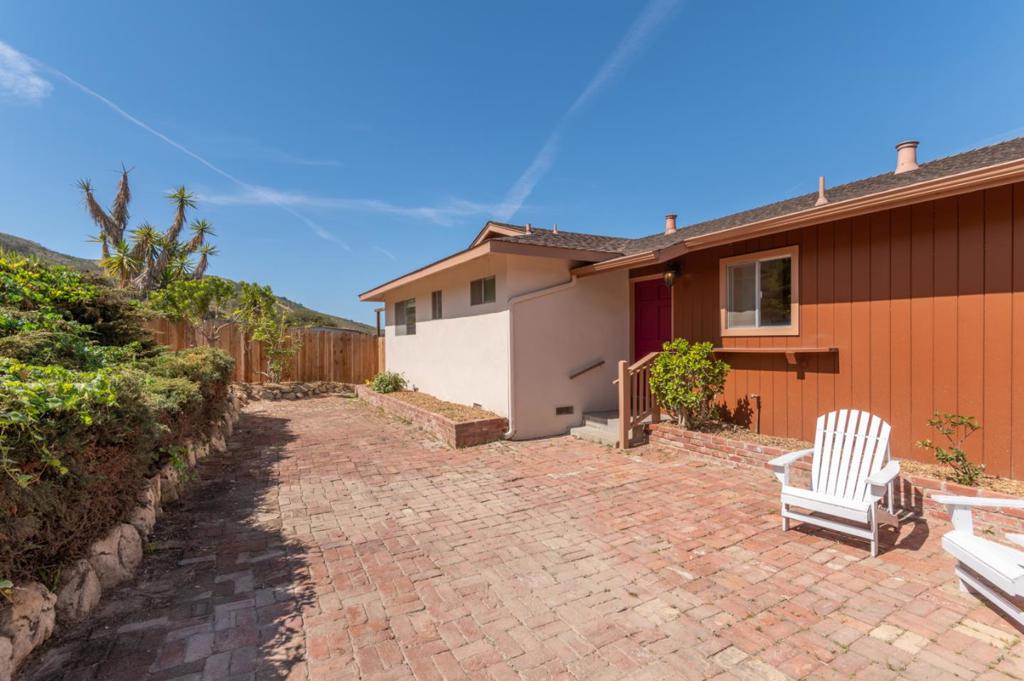 ML81884482 Property Photo 2