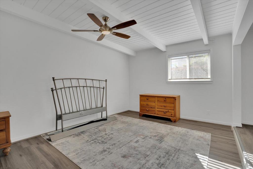 922 Valota Road Property Photo 26