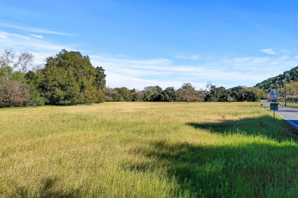 15230 Oak Glen Avenue Property Photo 4