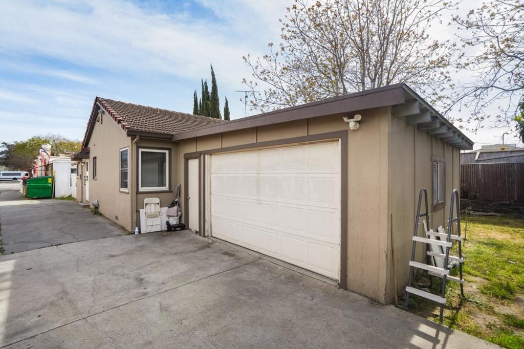 163 Willow Street Property Photo 2