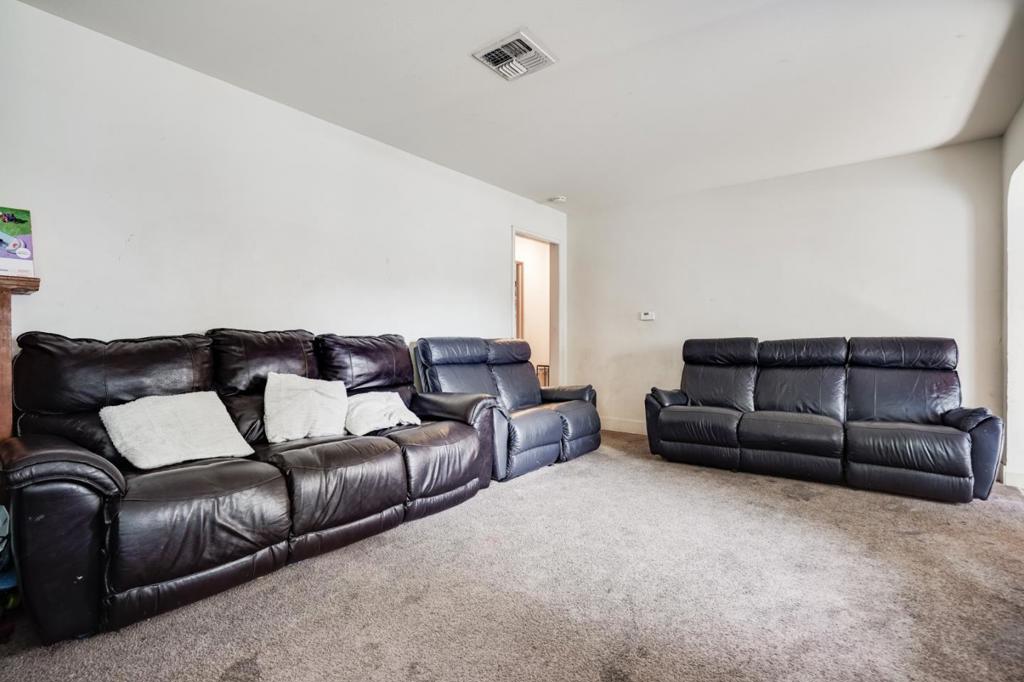 163 Willow Street Property Photo 5