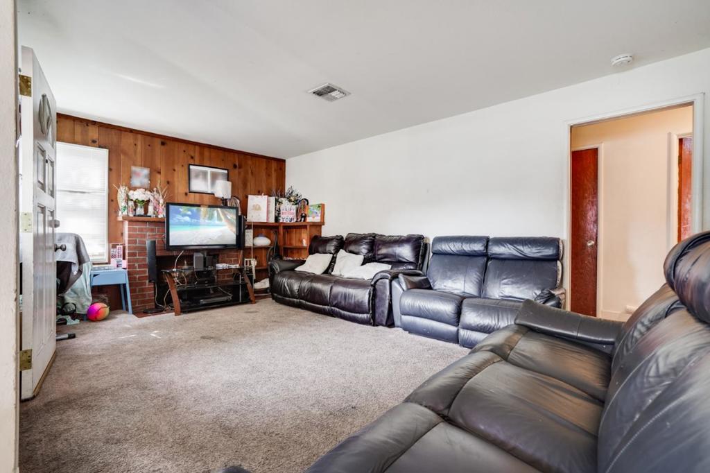 163 Willow Street Property Photo 6