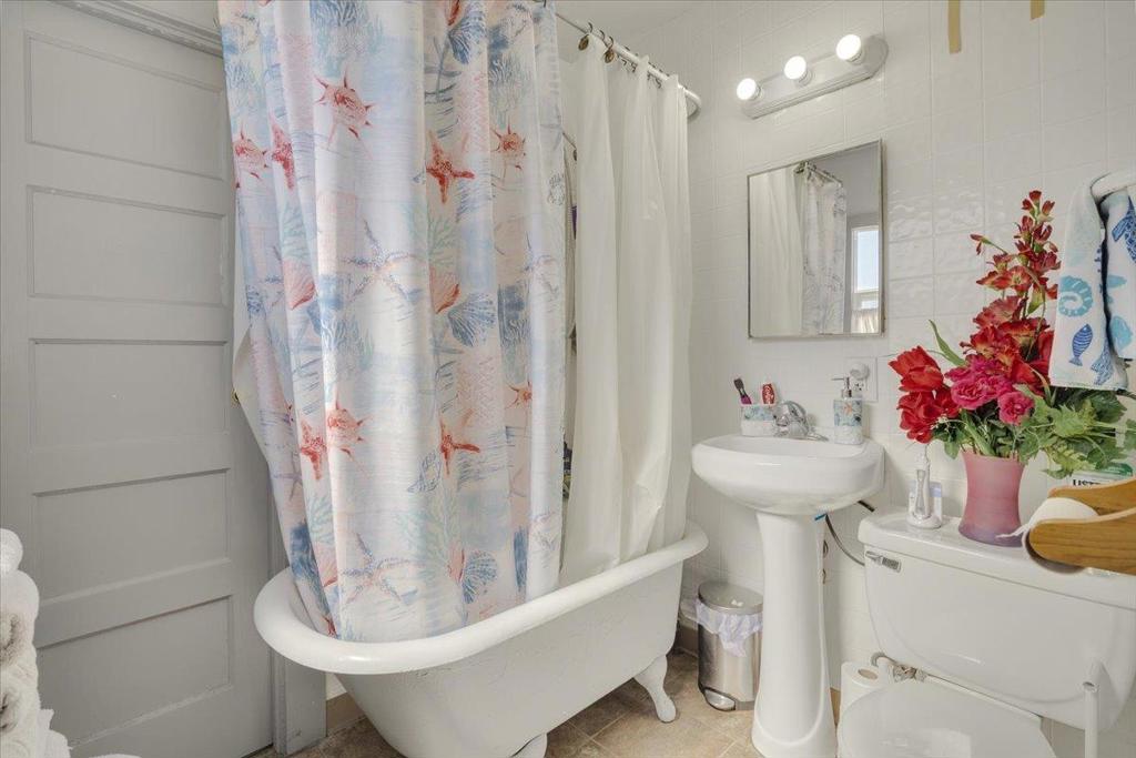 309 Jefferson Street Property Photo 10
