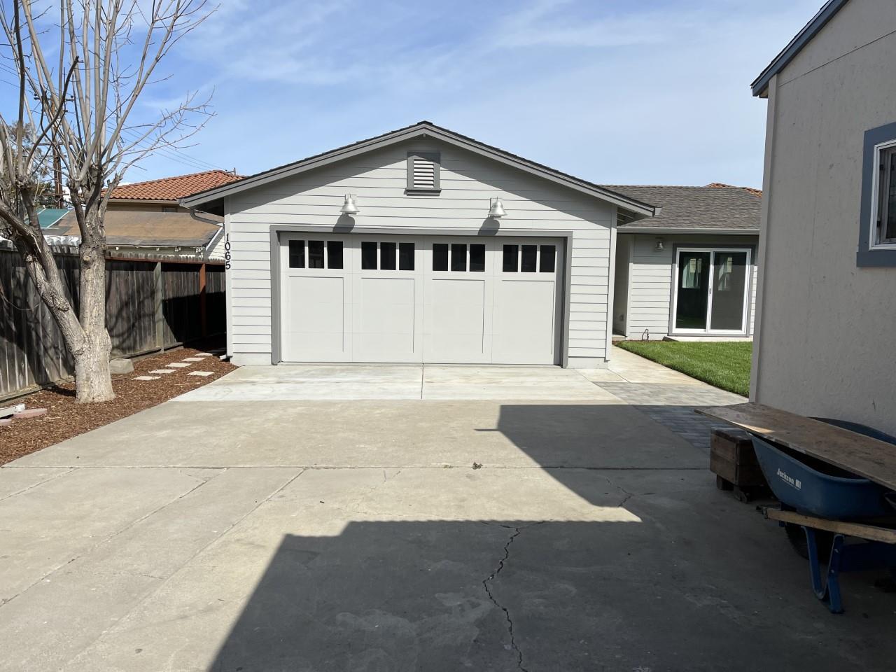 ML81886307 Property Photo 2