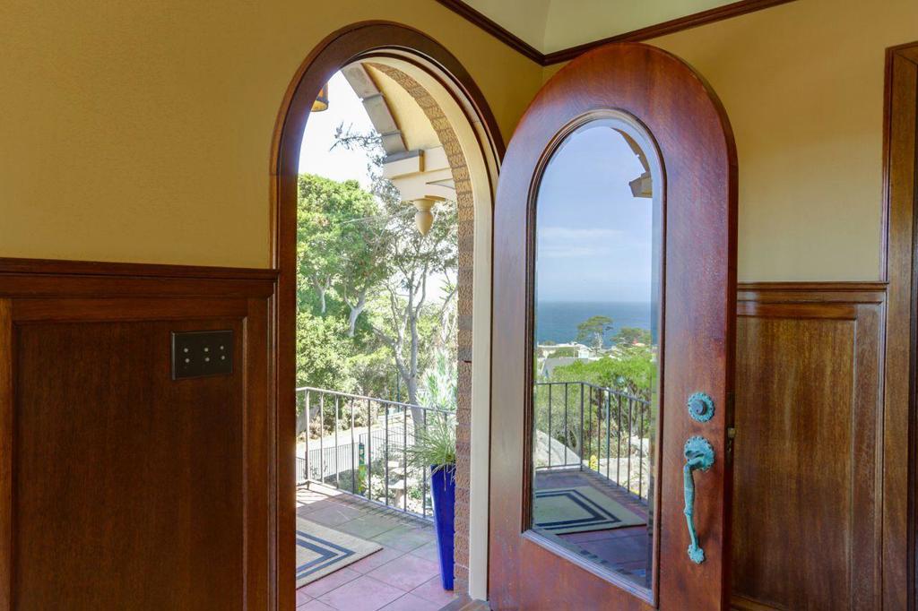 289 Lighthouse Avenue Property Photo 9