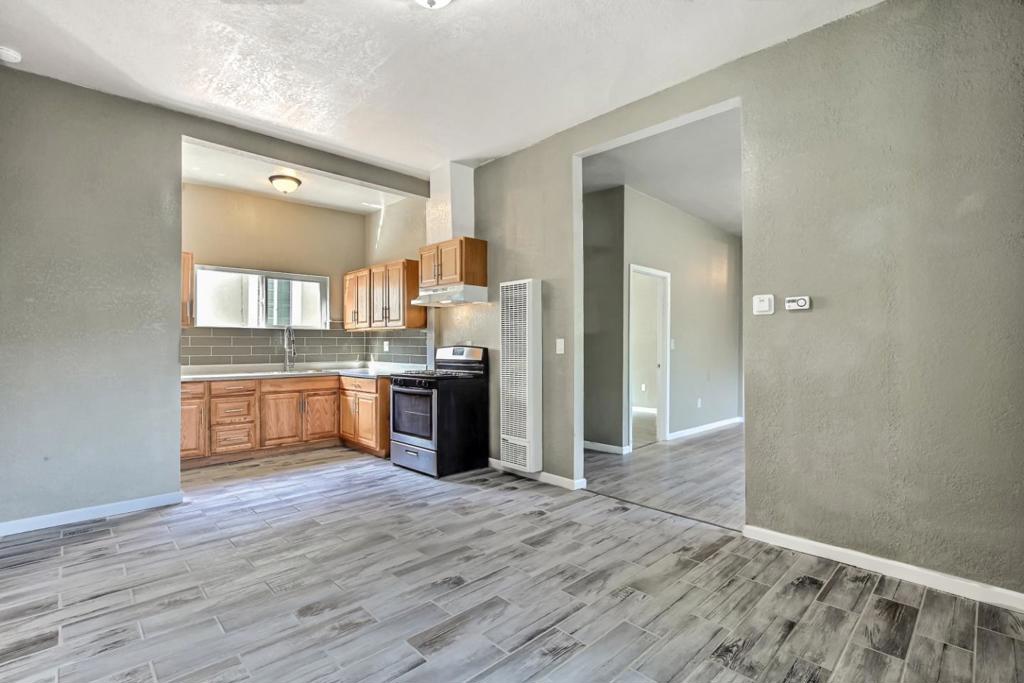 1493 Ford Avenue Property Photo 3