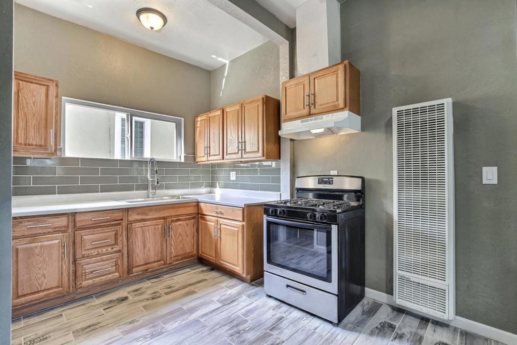 1493 Ford Avenue Property Photo 4