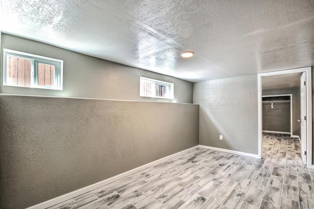 1493 Ford Avenue Property Photo 17