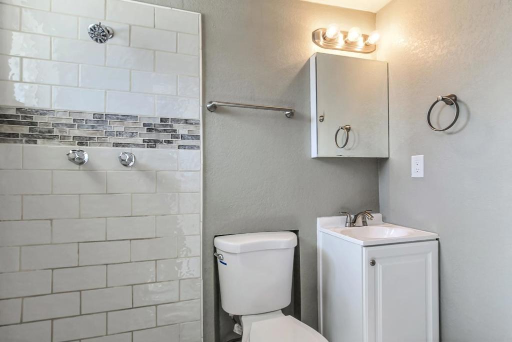 1493 Ford Avenue Property Photo 19
