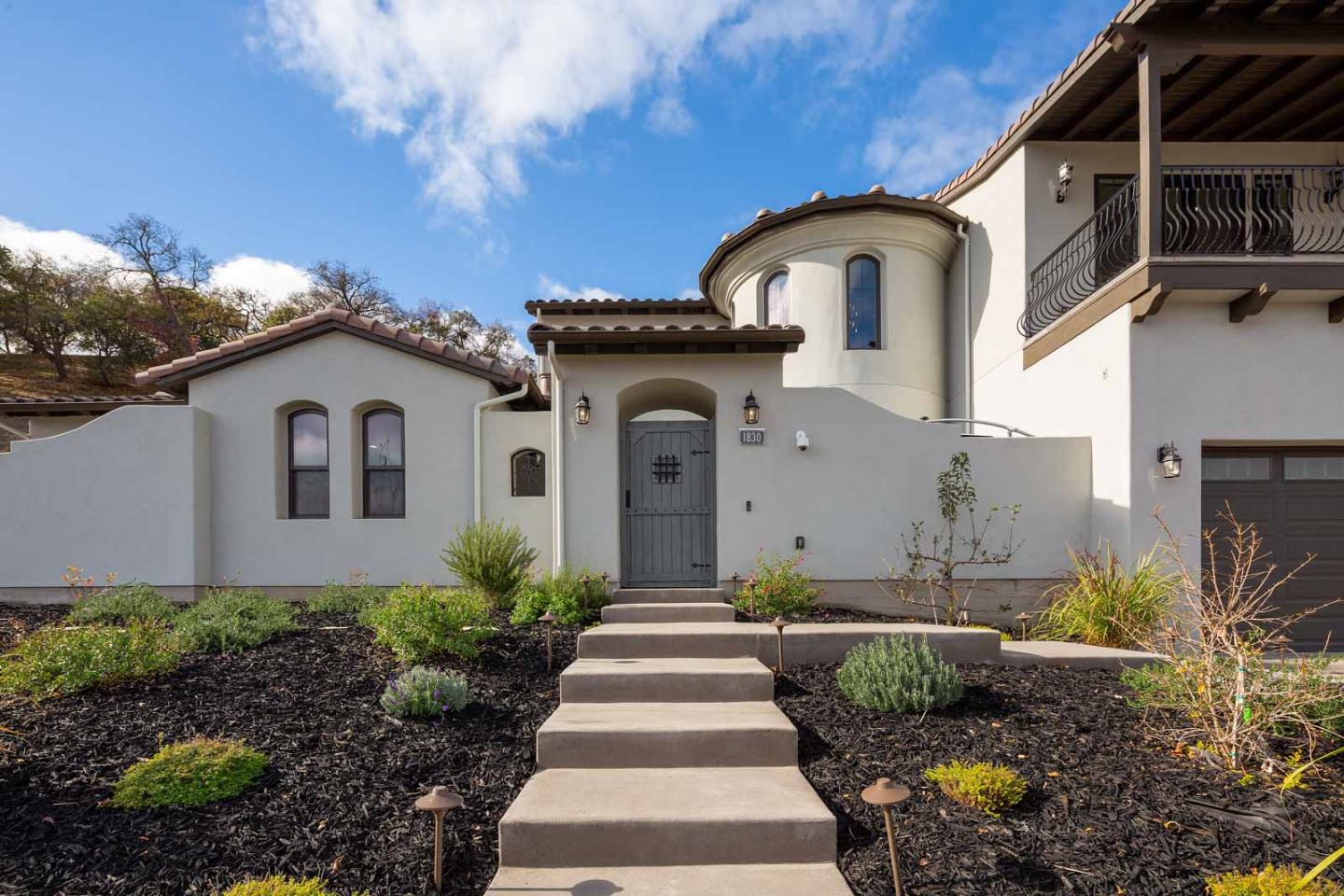 ML81890513 Property Photo 1