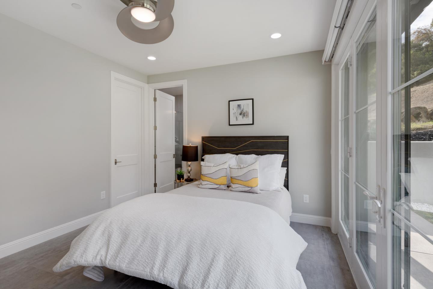 ML81890513 Property Photo 32