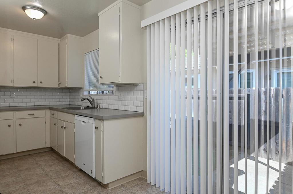 16735 Del Monte Avenue Property Photo 3