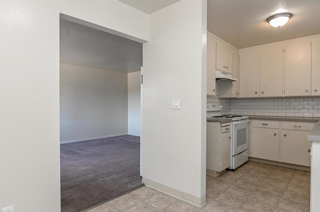 16735 Del Monte Avenue Property Photo 6