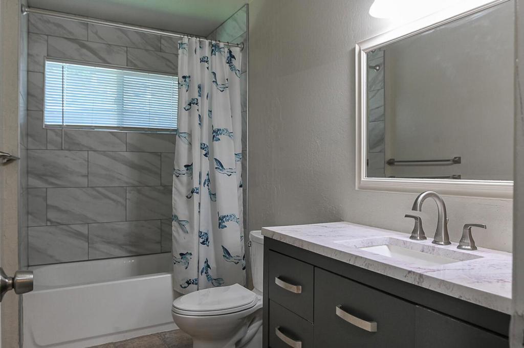 16735 Del Monte Avenue Property Photo 8