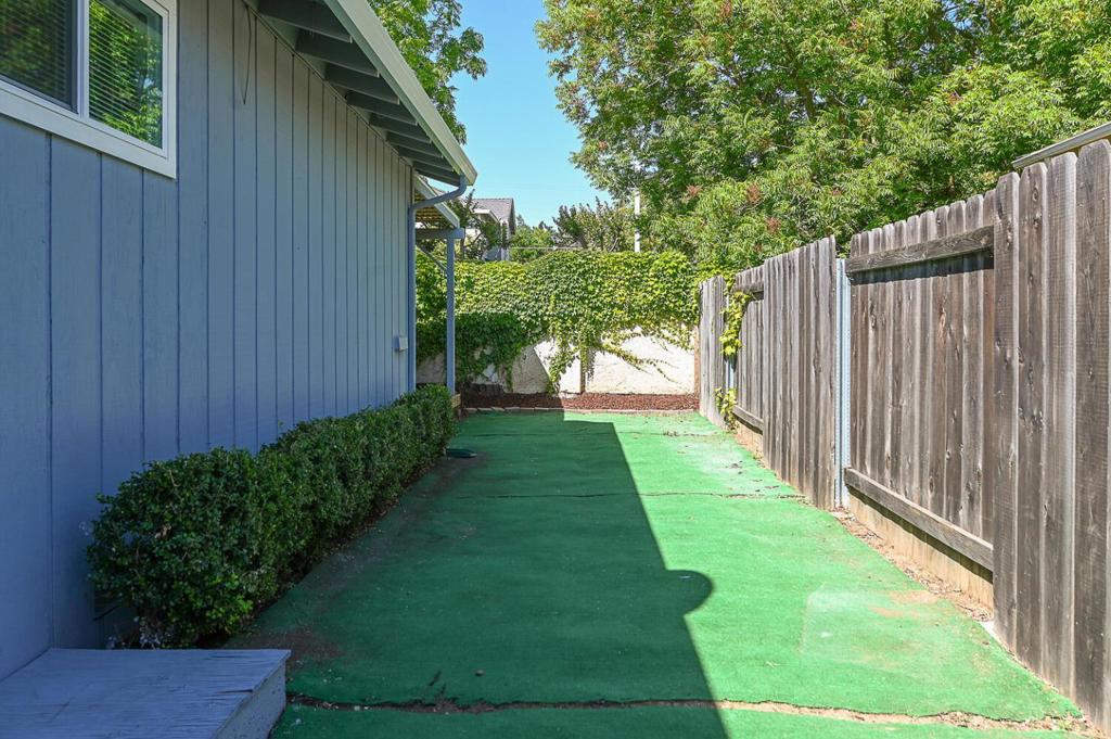 16735 Del Monte Avenue Property Photo 12