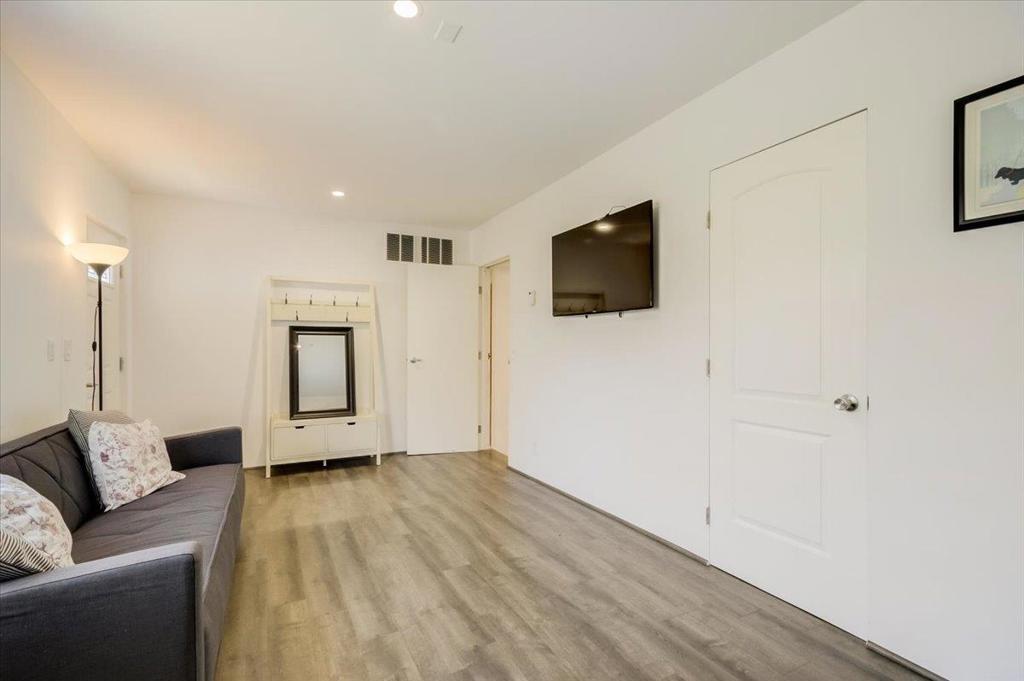 ML81892905 Property Photo 24