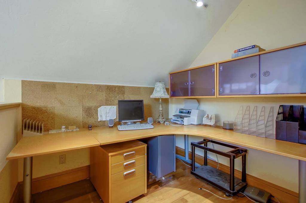 36 Forrest Avenue Property Photo 23