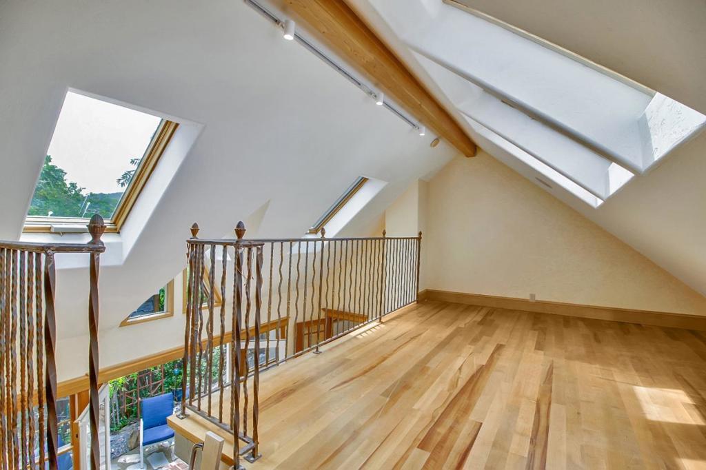 36 Forrest Avenue Property Photo 29