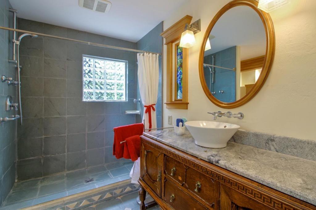 36 Forrest Avenue Property Photo 30