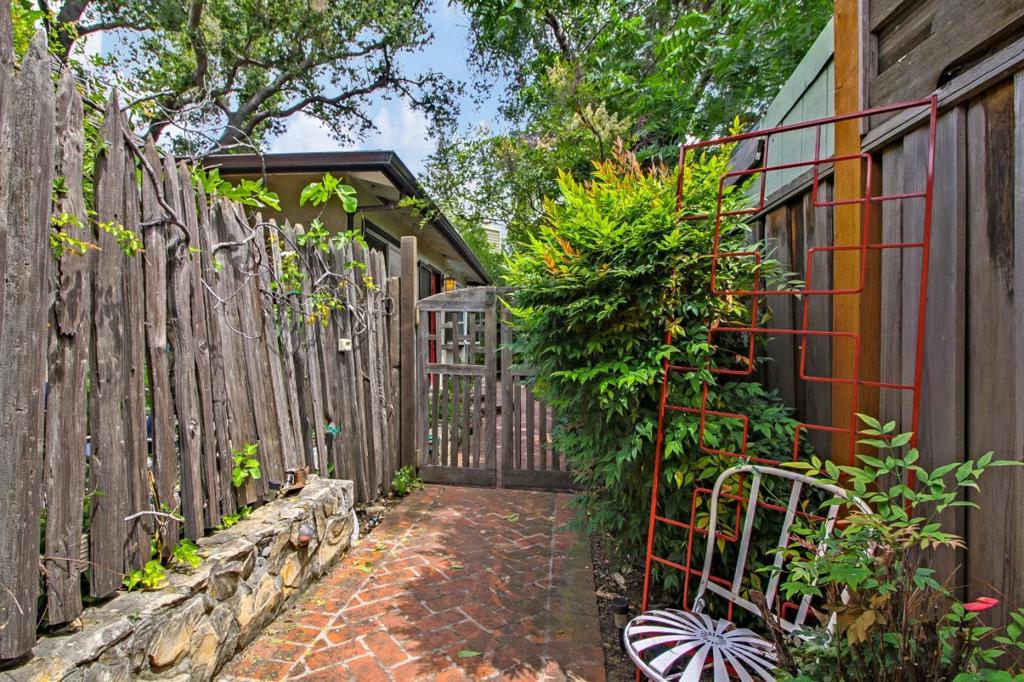 36 Forrest Avenue Property Photo 33
