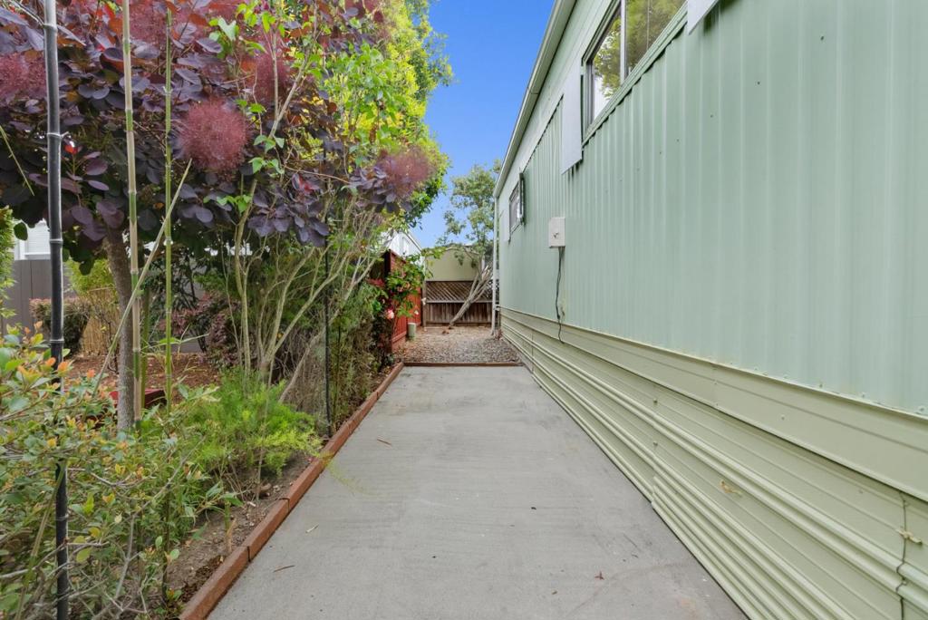 ML81893916 Property Photo 43