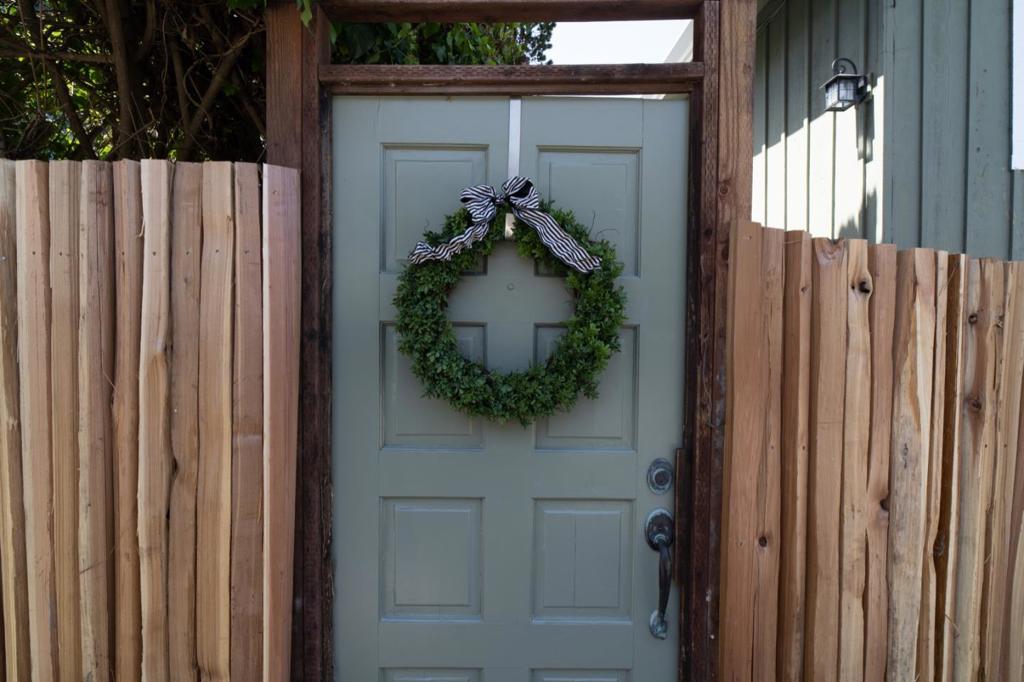 136 2nd Street Property Photo 22