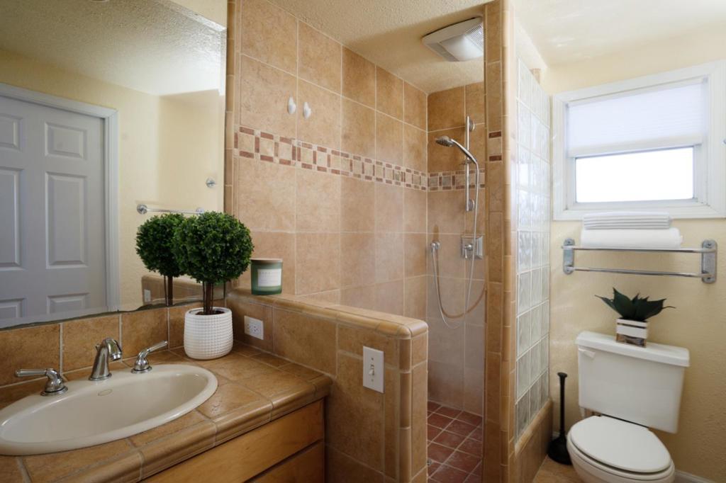 136 2nd Street Property Photo 33