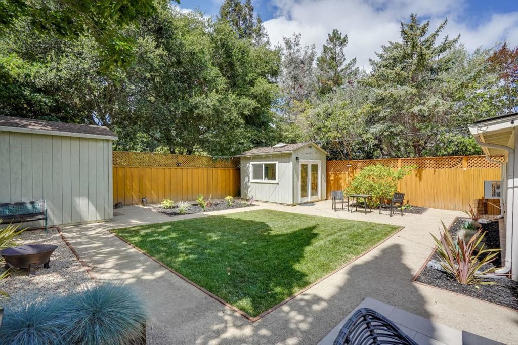 W Oakwood Boulevard Property Photo 22