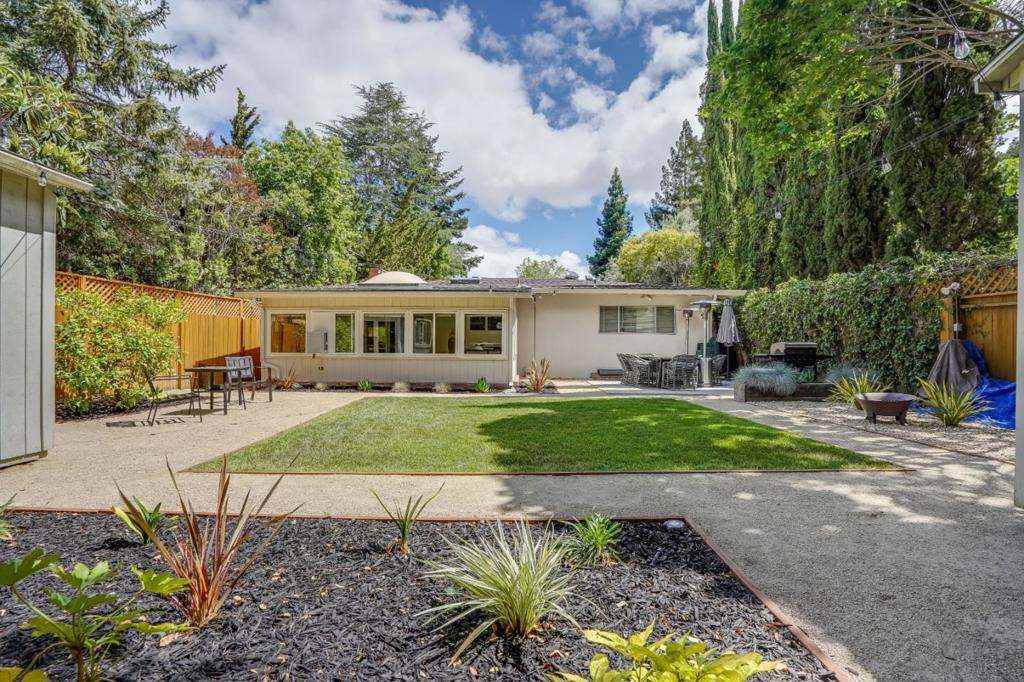 W Oakwood Boulevard Property Photo 26