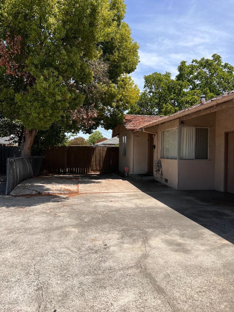 926 Princess Anne Drive Property Photo 2